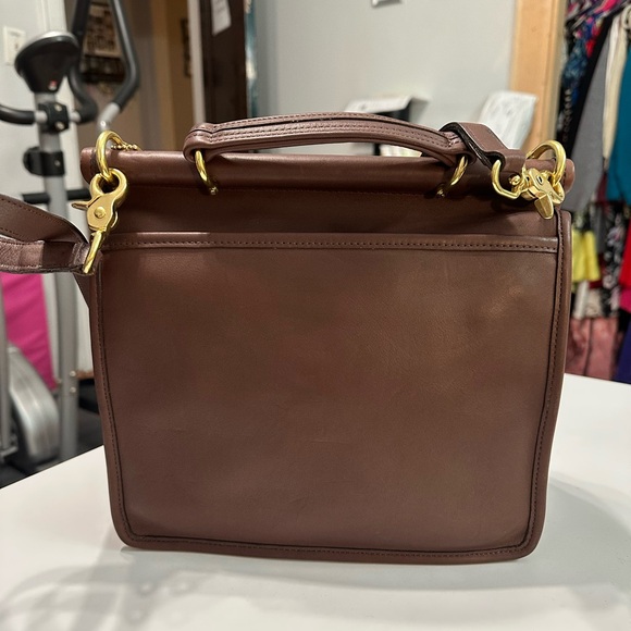 Coach Vintage (2000) Willis Leather Crossbody Bag Style 9927 - Picture 10 of 13